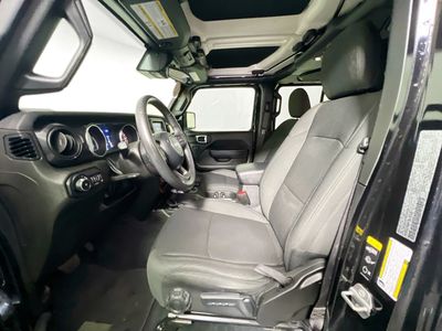 2022 Jeep Wrangler - Photo 12