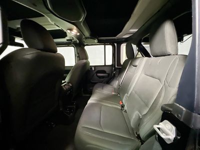 2022 Jeep Wrangler - Photo 25