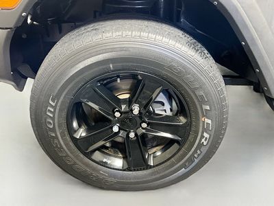 2022 Jeep Wrangler - Photo 11