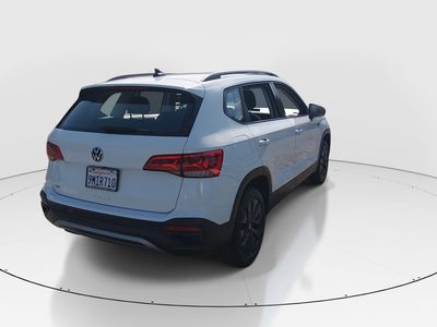 2024 Volkswagen Taos - Photo 7