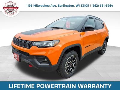 2026 Jeep Compass COMPASS TRAILHAWK 4X4 in Joose Exterior Paint — front three-quarter view