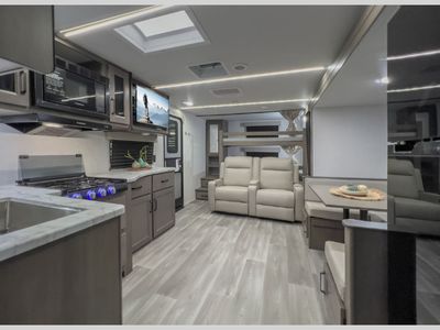 2025 Grand Design Transcend Xplor — photo 8 view