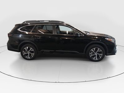 2022 Subaru Outback — photo 8 view