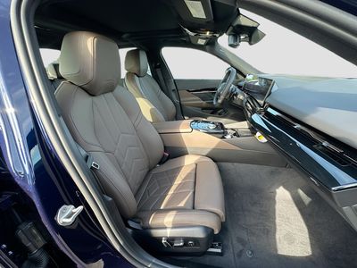 2026 BMW 5 Series - Photo 23