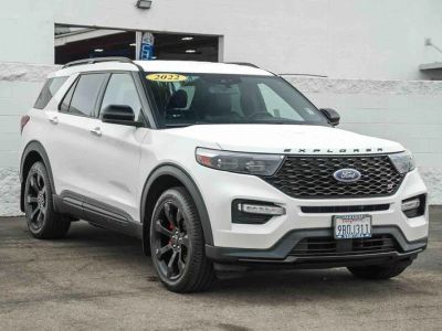 2022 Ford Explorer — rear three-quarter view