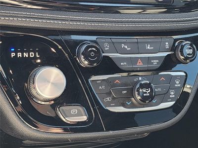2026 Pre-Owned 2025 Chrysler Pacifica — photo 15 view