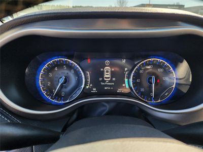 2026 Pre-Owned 2025 Chrysler Pacifica — photo 16 view