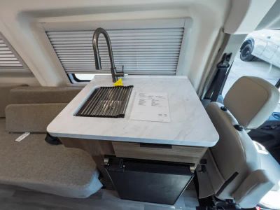 2027 Thor Motor Coach TALAVERA — photo 8 view