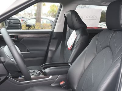 2026 Toyota Highlander - Photo 7