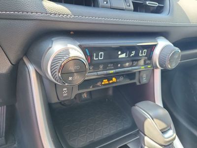 2024 Toyota RAV4 - Photo 22