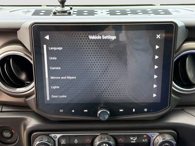 2021 Jeep Gladiator - Photo 29