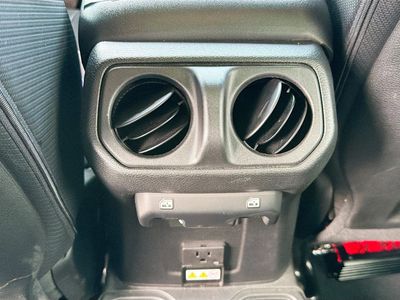 2021 Jeep Gladiator - Photo 17