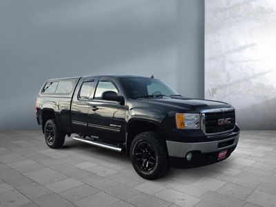 2011 GMC Sierra 2500HD - Photo 2
