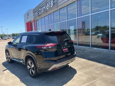 2023 Nissan Rogue - Photo 2