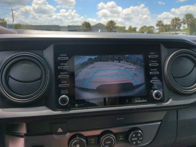 2020 Toyota Tacoma - Photo 16