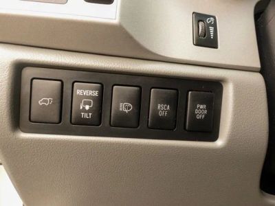 2008 Toyota Sequoia - Photo 19