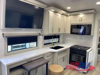 2026 Brinkley Model Z - Photo 5