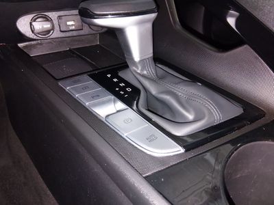 2024 Hyundai Elantra — photo 16 view