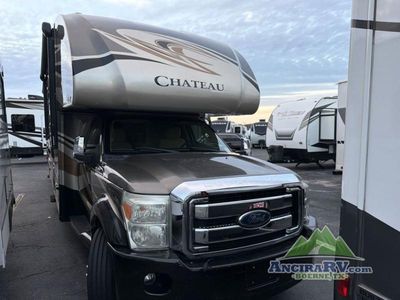 2017 Thor Motor Coach Chateau Super C - Photo 3