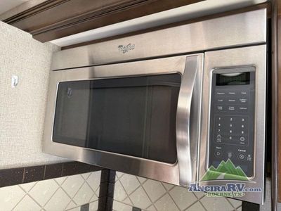 2017 Thor Motor Coach Chateau Super C - Photo 11