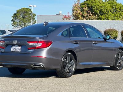 2019 Honda Accord - Photo 2