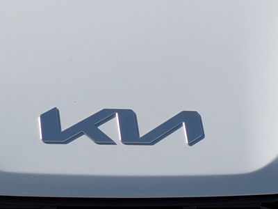 2026 Kia K5 - Photo 13