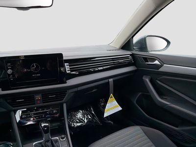 2026 Volkswagen Jetta - Photo 18