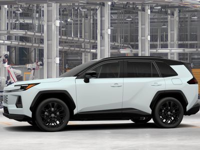 2026 Toyota RAV4 - Photo 3