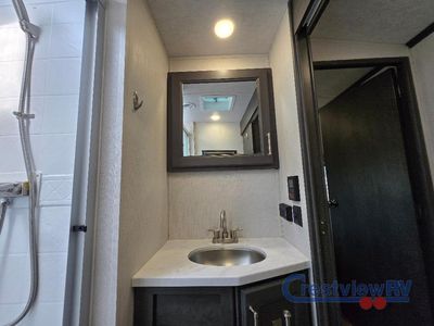 2024 Keystone RV Cougar Half-Ton - Photo 30