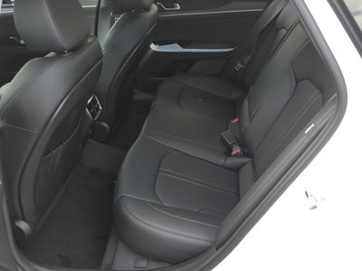 2026 Kia K5 - Photo 18