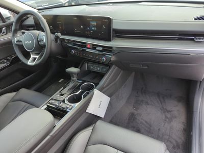 2026 Kia K5 - Photo 13