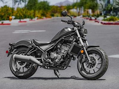 2025 Honda Rebel 300 - Photo 1