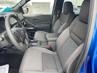 2026 Nissan Frontier — photo 9 view