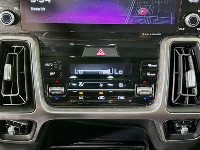 2023 Kia Sorento - Photo 23