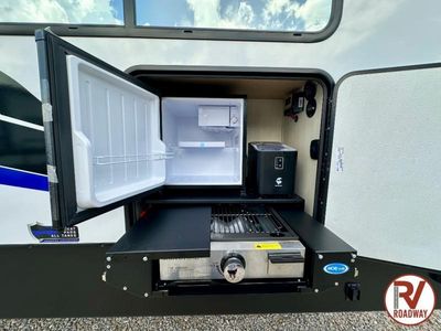 2026 Forest River RV Vengeance Rogue Armored — photo 10 view