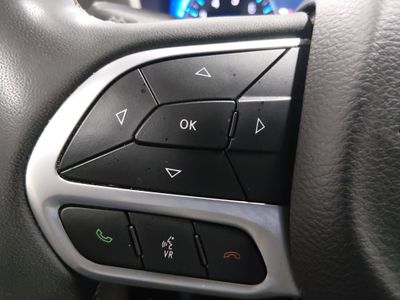 2023 Chrysler Pacifica — photo 17 view