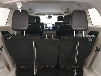 2023 Chrysler Pacifica — photo 11 view