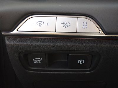 2025 Genesis GV80 - Photo 13