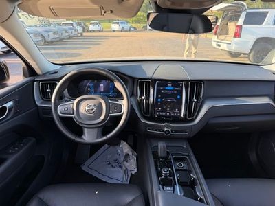 2025 Volvo XC60 - Photo 5