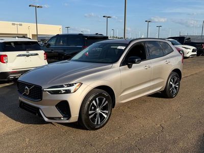 2025 Volvo XC60 - Photo 2