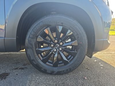2025 Mazda CX-50 - Photo 16