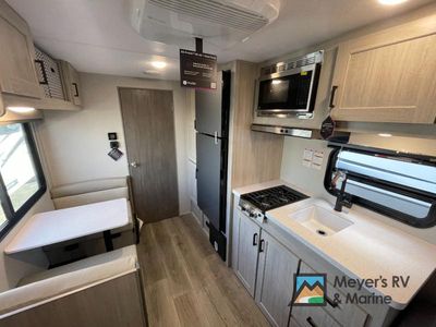 2026 Coachmen RV Catalina Summit Series 7 - Photo 7