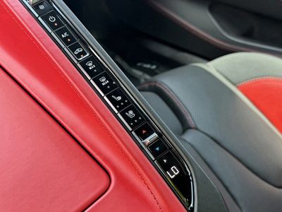 2025 Chevrolet Corvette - Photo 25