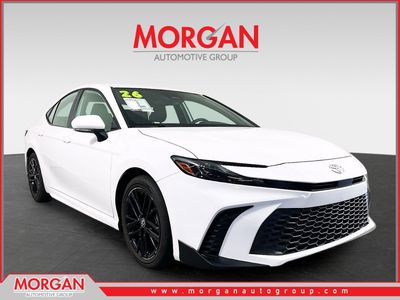 2026 Toyota Camry SE in White — front three-quarter view