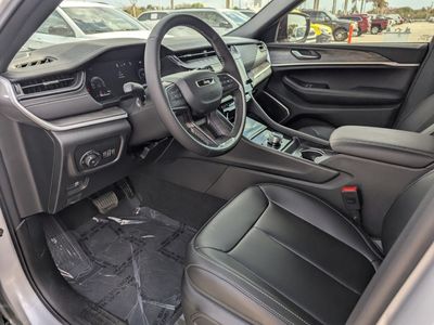 2026 Jeep Grand Cherokee - Photo 13