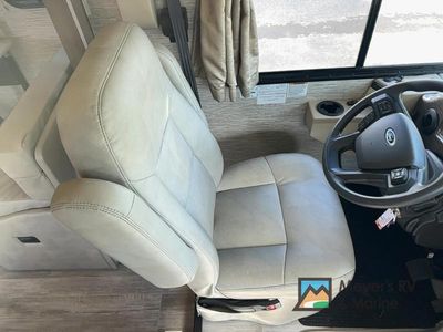 2021 Thor Motor Coach Freedom Traveler — photo 13 view