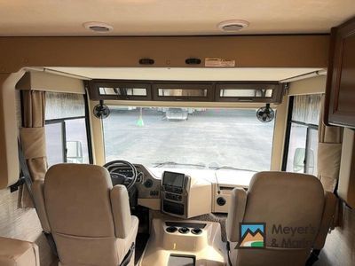 2021 Thor Motor Coach Freedom Traveler — photo 15 view