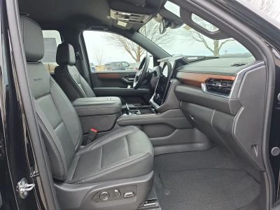 2025 GMC Yukon - Photo 15