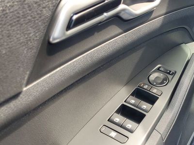 2026 Kia Sportage Hybrid — engine compartment view