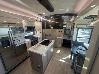 2026 Jayco Pinnacle - Photo 6